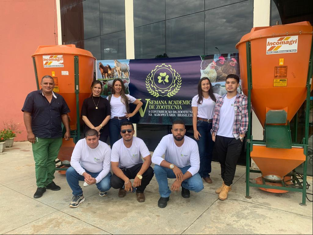 Turma do curso técnico da Regional Acreana na abertura do evento. Foto: Reprodução Whats App Image 2023 05 10 at 10 52 50