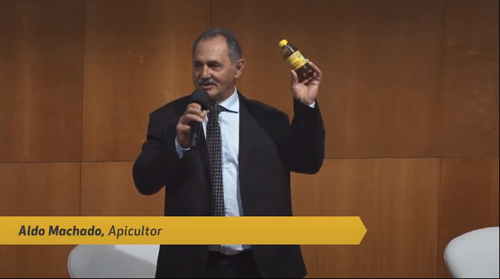 Apicultor Aldo Machado dos Santo