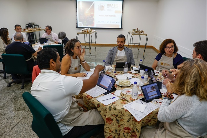Durante dois dias, 245 amostras serão avaliadas por especialistas reconhecidos nacionalmente